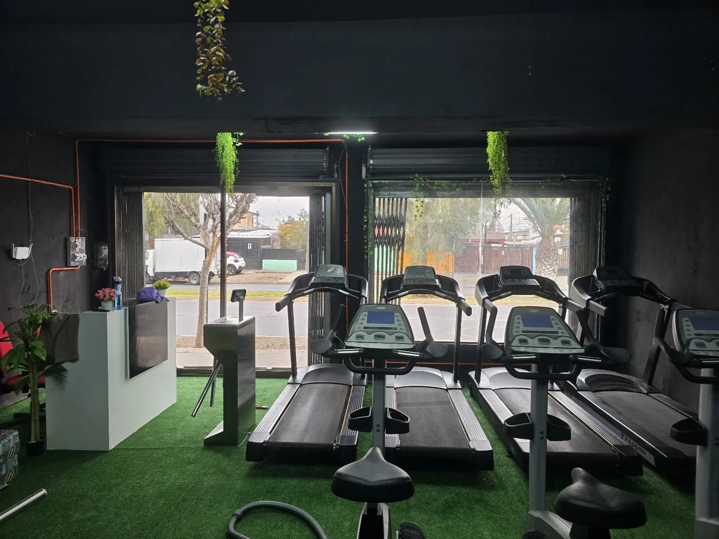 Cardio con vista a la calle